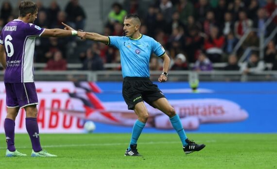 Milan Fiorentina, rigore Milan, Marinelli arbitro, Abisso VAR, Rocchi designatore, Serie A arbitri, Gimenez Milan, Parisi Fiorentina, VAR Serie A, calcio italiano, arbitri AIA, Milan news, Fiorentina news